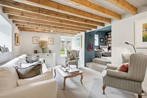 Sitting Room- click for photo gallery